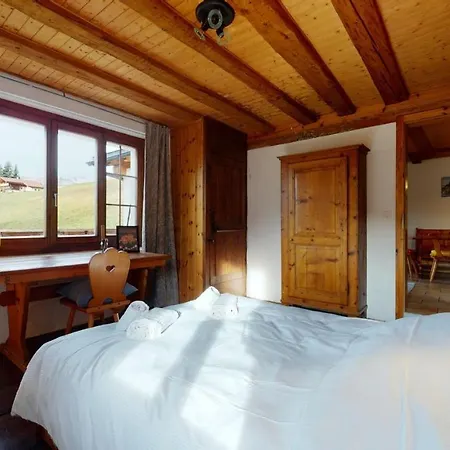 Les Hirondelles, Cosy With A Magnificent View On The Mountains La Forclaz