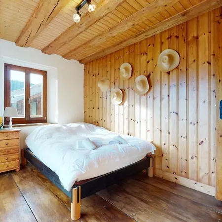 Les Hirondelles, Cosy With A Magnificent View On The Mountains La Forclaz