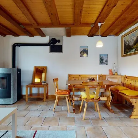 Les Hirondelles, Cosy With A Magnificent View On The Mountains