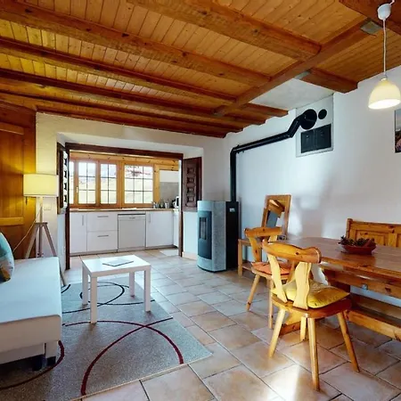 Lägenhet Les Hirondelles, Cosy With A Magnificent View On The Mountains