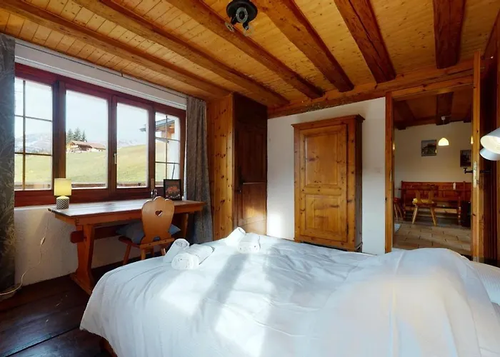 Les Hirondelles, Cosy With A Magnificent View On The Mountains La Forclaz