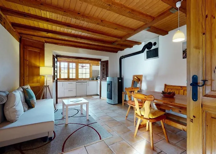 Appartement Les Hirondelles, Cosy With A Magnificent View On The Mountains