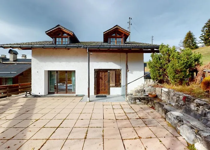 Les Hirondelles, Cosy With A Magnificent View On The Mountains