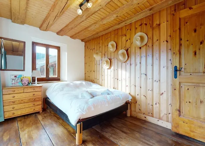 Les Hirondelles, Cosy With A Magnificent View On The Mountains La Forclaz